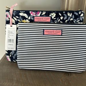 Vineyard Vines Floral Pouch Set.